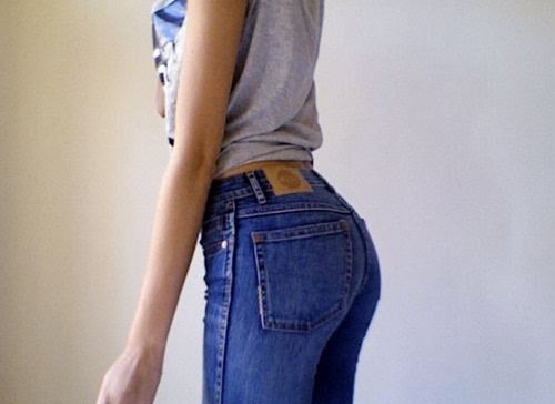 跨界？王菲客串模特走秀气场强大